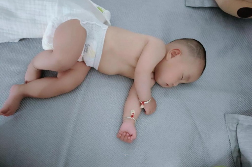 大连3个月宝宝怎么抱